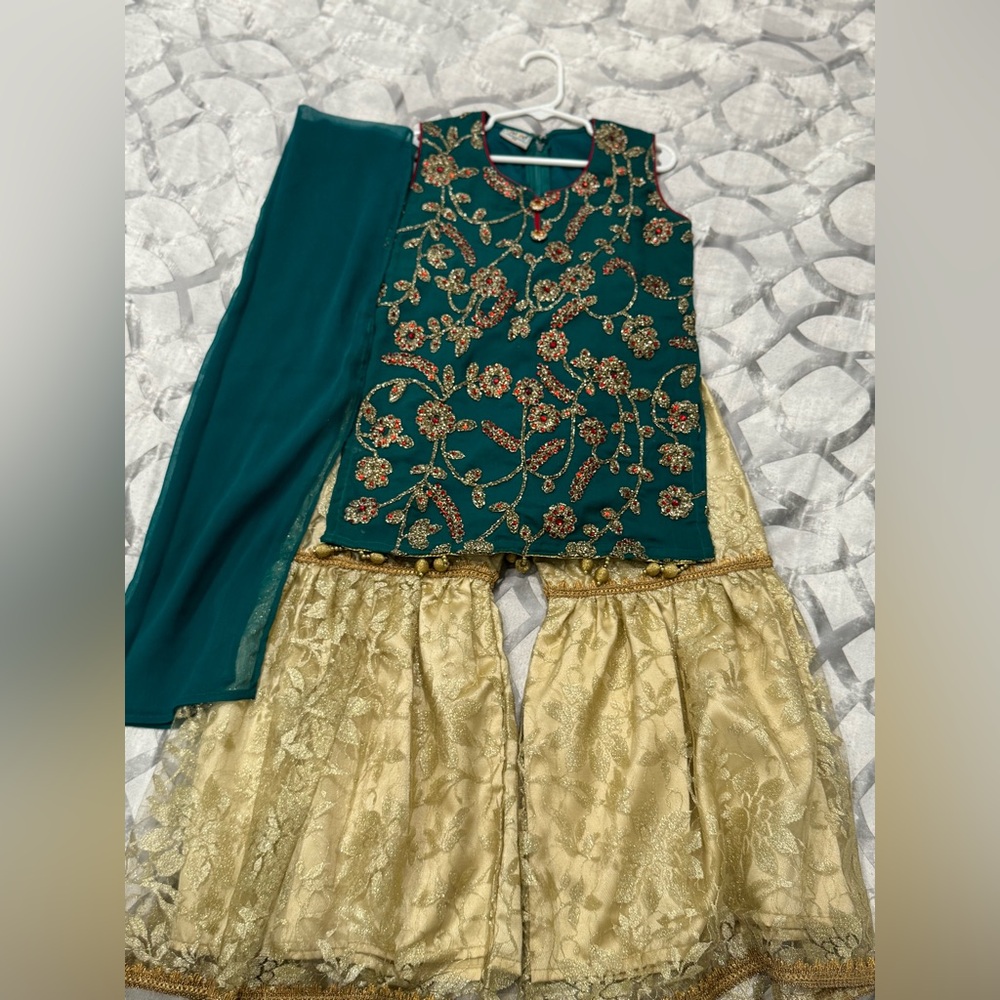 Pakistani girls dress with pants (sharara) size 26